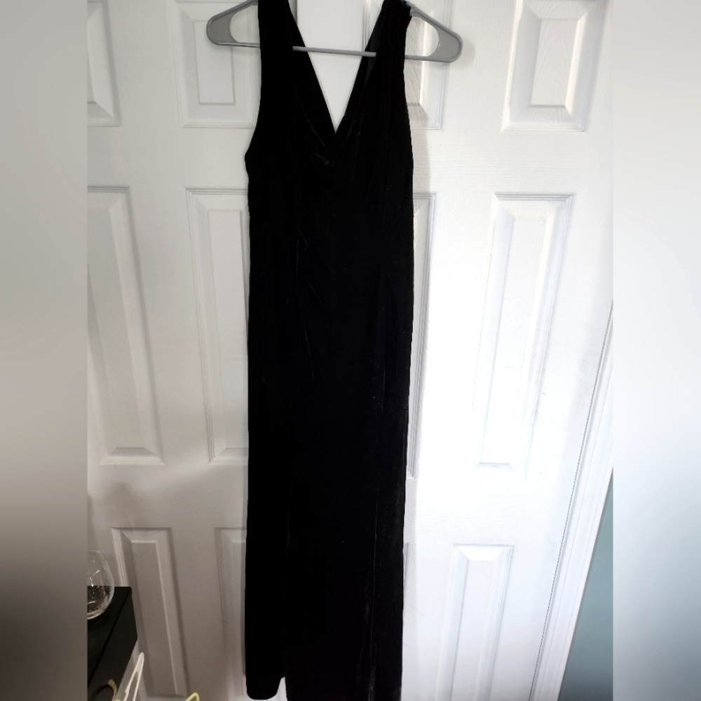 NWT 💋 Unique Vintage Goldwyn Black Velvet Gown - Vintage style